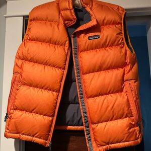 Patagonia men's M Orange Puffer Vest